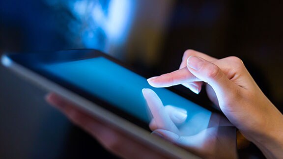 finger tapping screen