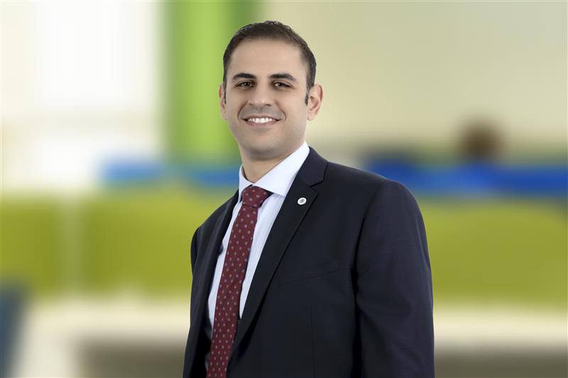 Muataz Hamad, Associate Sales Director